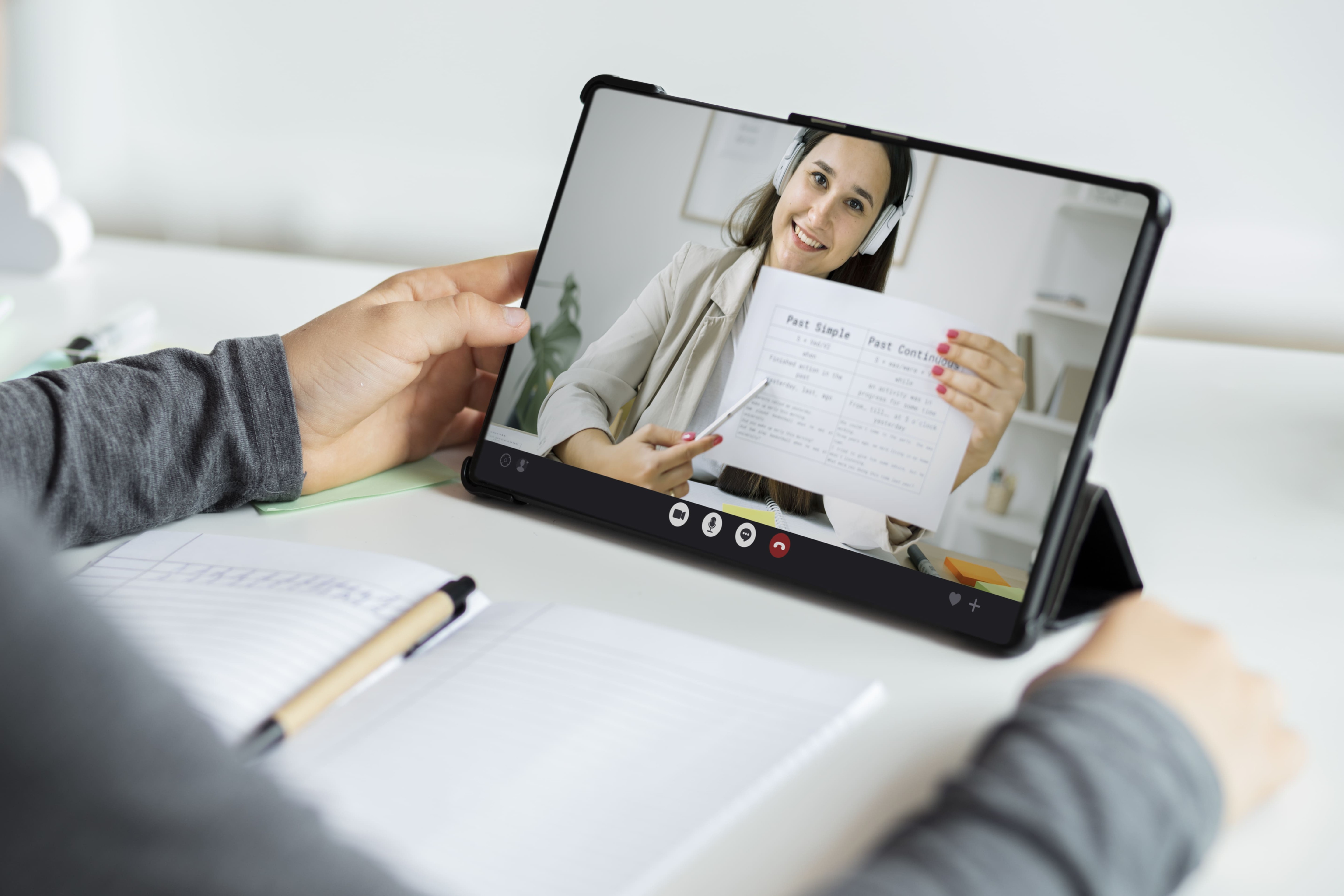 Reasons Why Online Tutoring is the Key to Academic Success